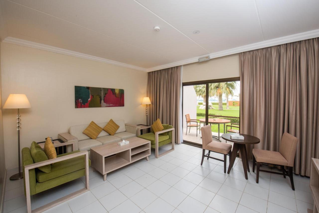 Bm Beach Resort Ras al-Khaimah Exterior foto